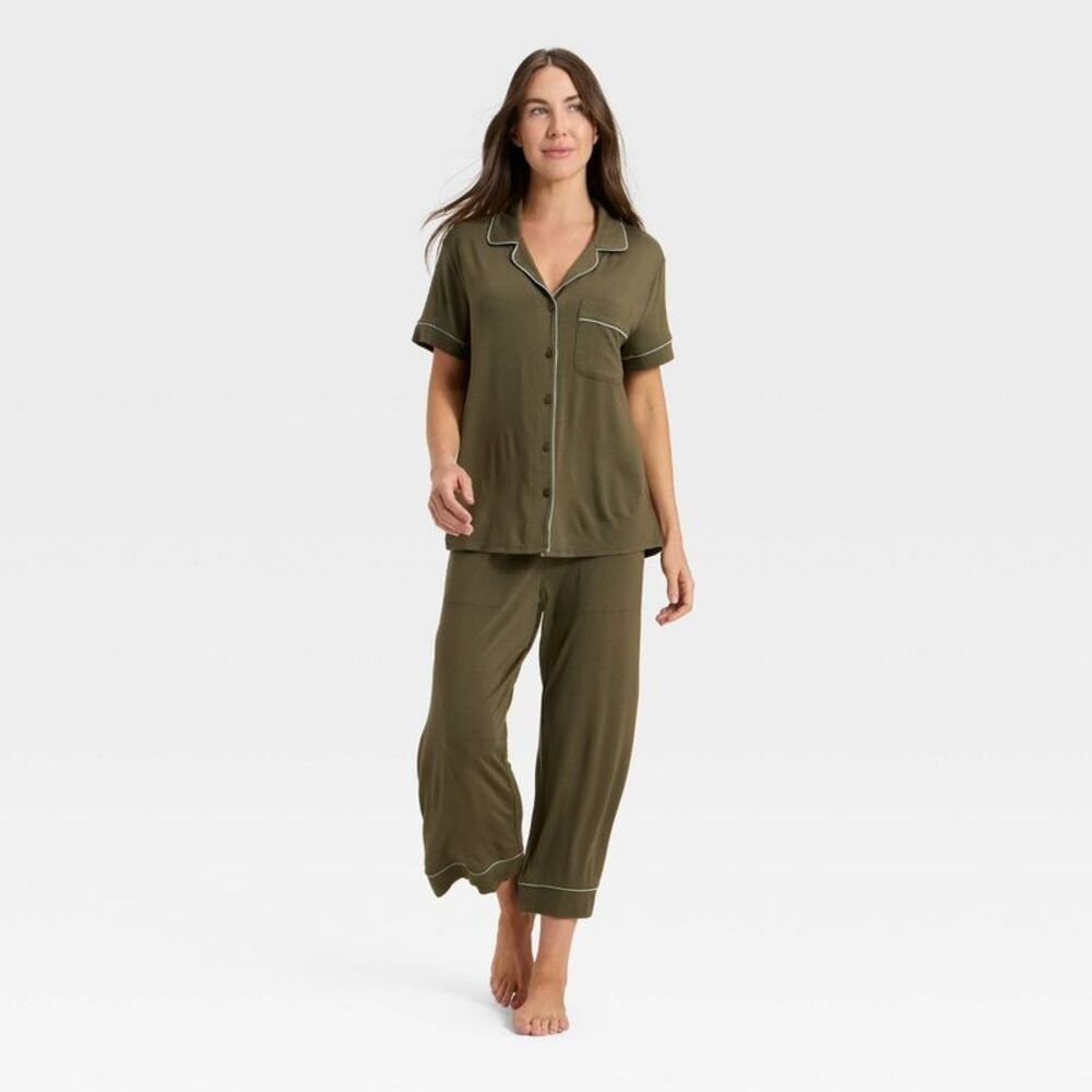 Women's Cloud Knit Short Sleeve Top & Cropped Pants Pajama Set - Olive XS
